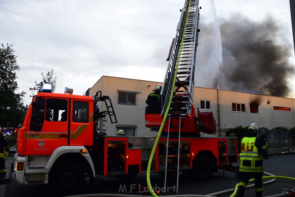 Grossbrand Halle Troisdorf Kriegsdorf Junkersring P226.JPG - Miklos Laubert
